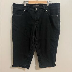 Nine West Vintage Collection Black Mid-Length Capris